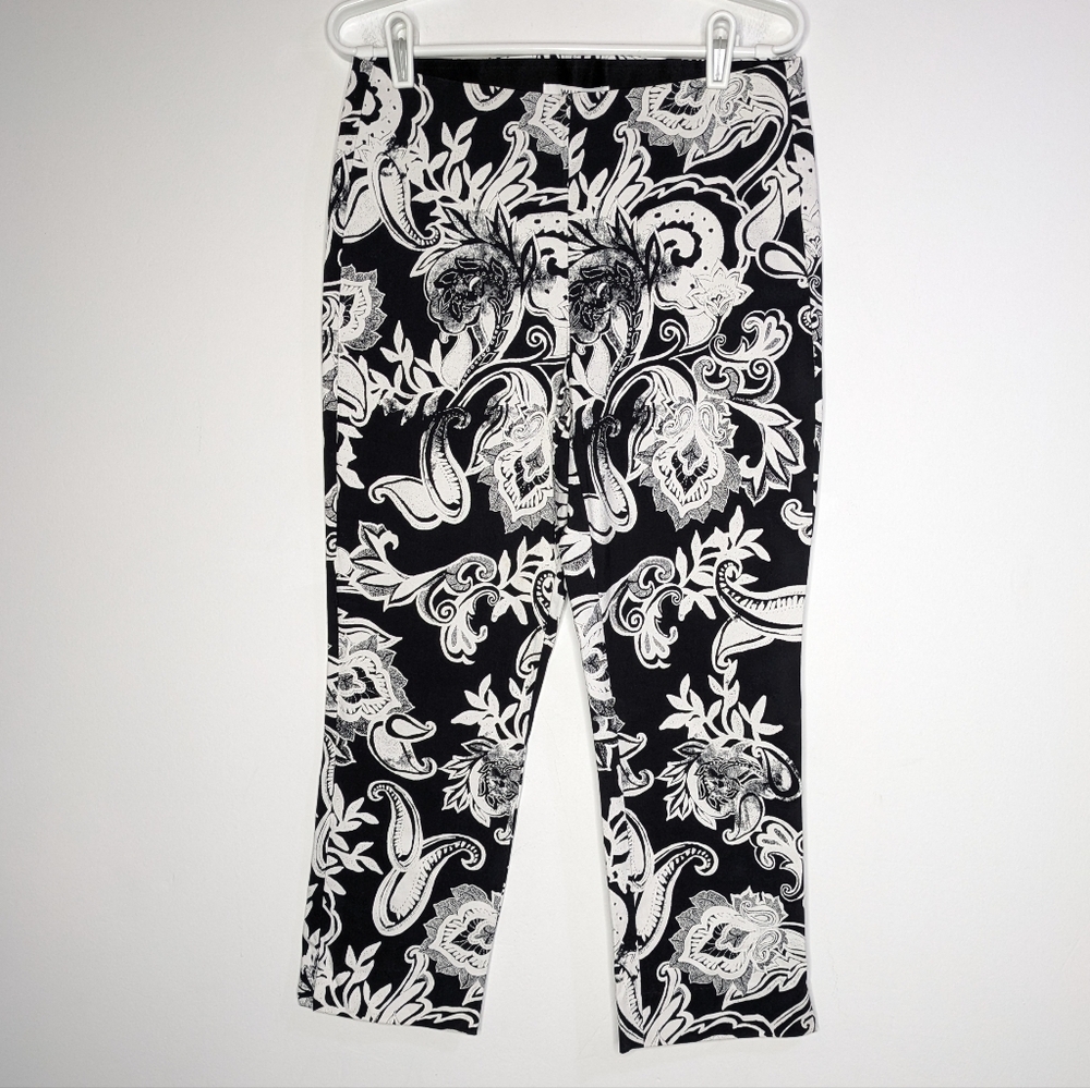 WHBM Black White Distressed Floral Pull On Capri Dress Pant 6